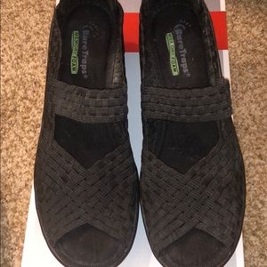 Black memory foam bare traps wedge